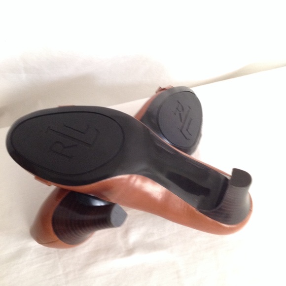 Lauren by Ralph Lauren "Saffron" heels NWOB - Picture 4 of 4